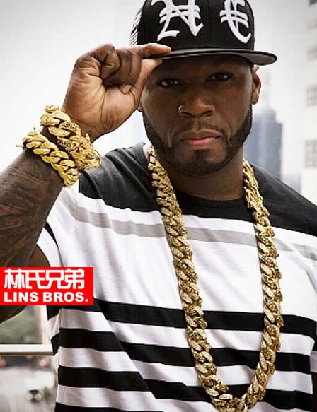 50 Cent的经验告诉我们佩戴重型项链首饰前先练壮身体.. (5张照片)