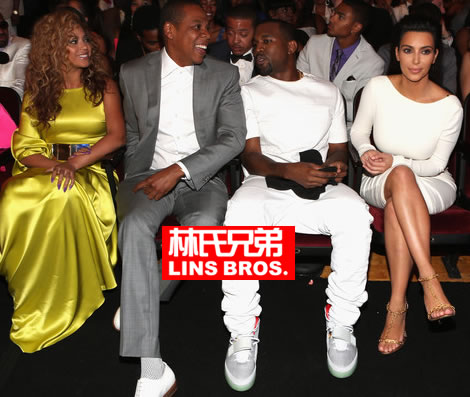 关系已经修复?! Kanye West & 卡戴珊与Jay Z & Beyoncé在婚礼被放鸽子后首次公开聚会 (照片)