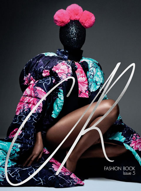 没有穿内衣的Beyonce为CR Fashion Book杂志拍摄照片..登上封面 (7张照片)