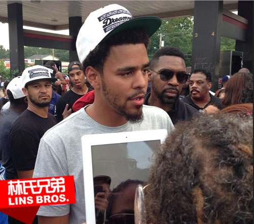 J. Cole抵达被警察枪杀黑人青年Mike Brown家乡支持和平抗议者..他是第一个前往现场明星 (视频)