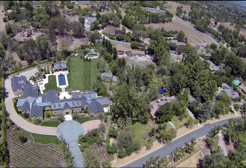 Kanye West和老婆卡戴珊花去1.2亿买下超级豪宅..看看内部豪华配置, 2个庄园 (13张照片)