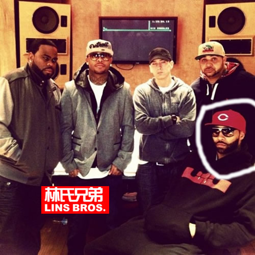 Eminem嘻哈团体成员Joe Budden淡定向媒体讲述纽约警方追捕..他没有躲起来 (视频)