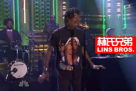 Wiz Khalifa表演Stayin Out All Night..穿了一件Tupac T恤 (视频)
