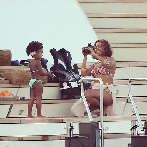 看图说话   Jay Z和老婆Beyonce：我们关系好得很..游玩意大利 (7张照片)
