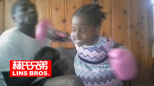 厉害! 5岁女孩子漂亮的组合拳击倒她爸爸..非常职业 (视频)