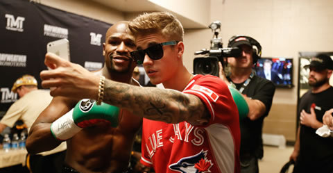 Justin Bieber, Will Smith, Rick Ross, 2 Chainz, 泰森等出席拳王梅威瑟拳击比赛 (照片)