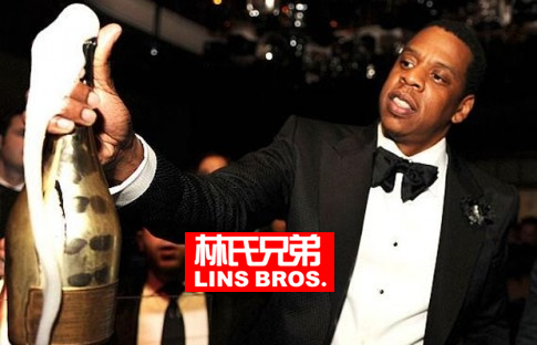 Jay Z买下了黑桃A香槟酒Ace Of Spades..以后喝到都要想到Jay Z..给了一个无法拒绝的收购价