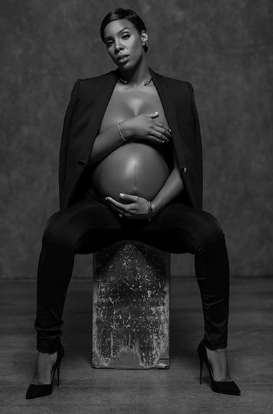怀孕的Kelly Rowland全裸为Elle杂志性感拍摄 (4张照片)