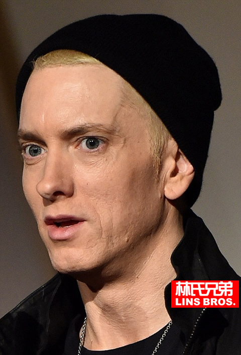 Eminem近来消瘦的脸引起Stan对他健康状况的关心..Us Magazine粉碎用药后遗症谣言解密原因
