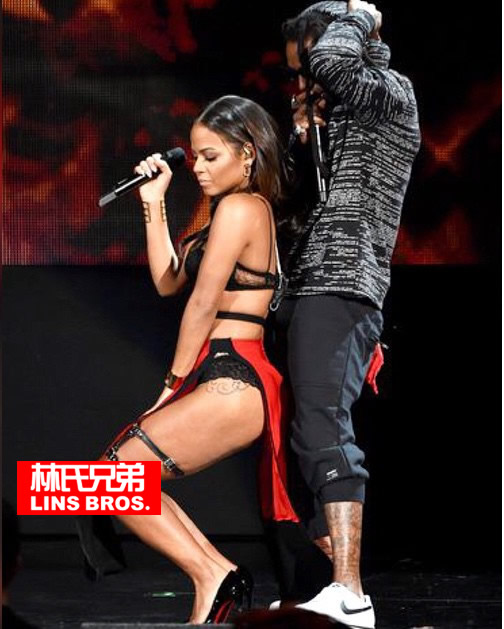 Lil Wayne带出绯闻女友Christian Milian表演新专辑歌曲Start a Fire..2014 AMA全美音乐奖典礼现场(视频)