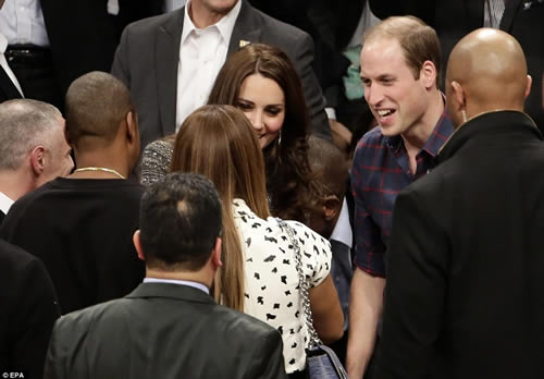  Jay Z, Beyoncé夫妇遇上威廉王子和凯特王妃..布鲁克林网队球馆 (7张照片)