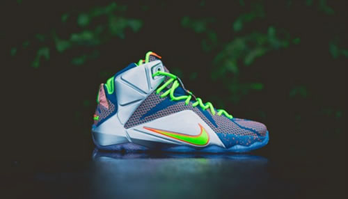 惊艳! 勒布朗詹姆斯的Nike LeBron 12 “Trillion Dollar Man”新球鞋..五颜六色 (8张细节照片)