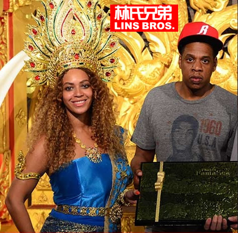 Jay Z最近和老婆Beyonce亚洲旅游“迷上”举这个类似“光明会”的著名手势 (2张照片)