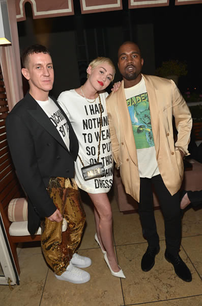 Kanye West, Rihanna参加时尚洛杉矶大奖典礼..Katy Perry穿拖鞋前卫出席 (14张照片)