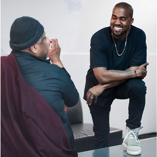 大事件!! Kanye West终于揭开Yeezy adidas神秘产品线..除了鞋子还有时装 (8张照片)