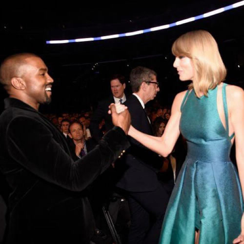 这些画面太感慨! Kanye West与曾经的抢话筒案受害者Taylor Swift憨笑合影搂腰并握手言和 (5张格莱美现场照片)