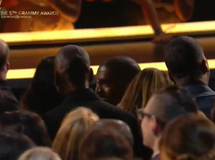 搞笑的又来了!! Kanye West差点在2015格莱美颁奖典礼重演抢话筒那一幕 (4张照片)