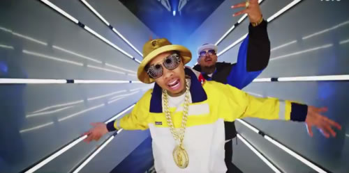 Chris Brown & Tyga单曲Ayo官方MV (视频)