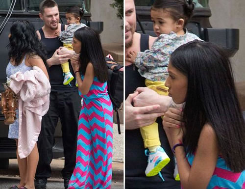 幸福的一刻! Chris Brown和他的可爱女儿见上面了.. (6张照片)