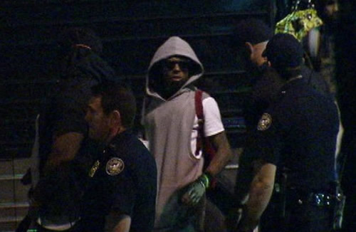 真实的恐怖生活! Lil Wayne的房车被枪击..恩怨无处不在 (照片)
