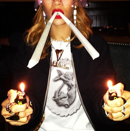 大麻才是真爱..Rihanna放出新专辑新歌James Joint..庆祝4/20世界大麻日 (音乐)