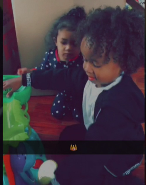 单约..Chris Brown女儿与好兄弟Tyga儿子首次“约会” (照片)