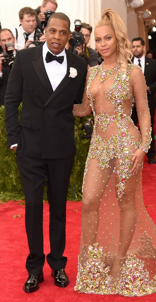 劲爆女王Beyonce全身透视装..里面不穿几乎全裸..在中国主题Met Gala 2015现场 (照片)