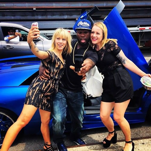 富豪的风范..50 Cent: 我很有钱我有风度..超级跑车兰博基尼被朋友撞破损, 他微笑处理 (3张照片)