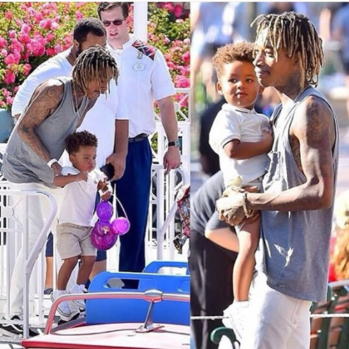 Wiz Khalifa不是只会抽大麻或Party..变成好爸爸的他带儿子游迪斯尼乐园 (照片)
