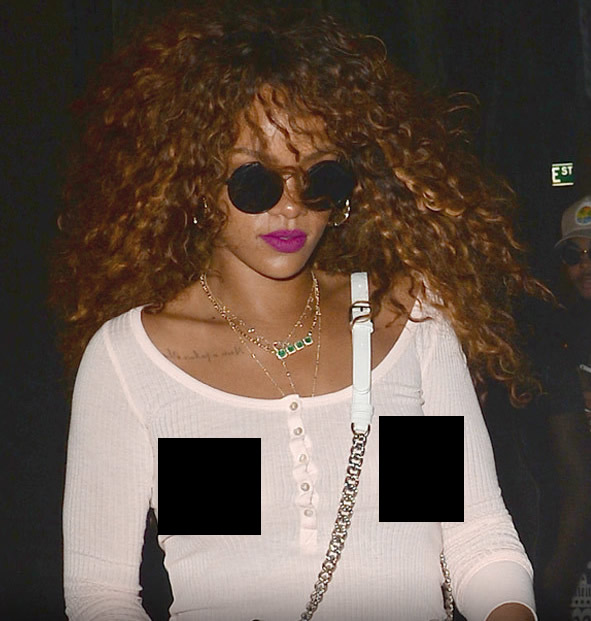Badgal Rihanna最有资格庆祝世界无胸罩日..她也不穿内衣上街 (照片)