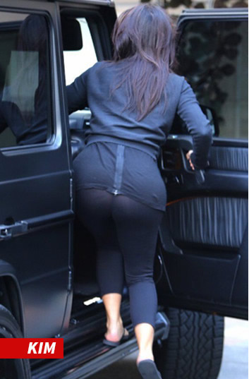 超性感再现!! 18岁卡戴珊妹妹Kylie Jenner穿透视裤子..然后你可以发现里面穿的是什么款式和颜色 (照片)