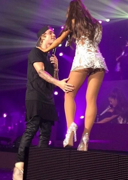 太“花”了! 刚刚有了新女友的Justin Bieber看起来向Ariana Grande示爱..她很紧张不想成为第三者连忙澄清..HaHa (照片) 