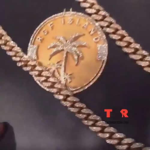 怒! Fetty Wap发视频大骂说谎者声称偷了他的项链..结果项链却在他手上..价值几十万 (短视频)