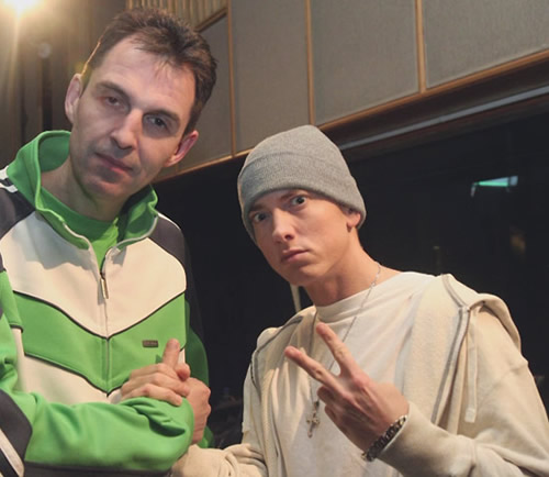 经典的Eminem再现..著名电台主持人最新放出Slim Shady在2004年的Freestyle (未发布)