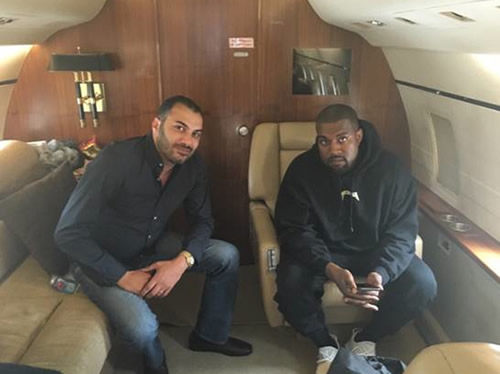 幸运的人..这位富豪居然可以和Kanye West & 卡戴珊坐同一架私人飞机..而且还... (2张照片)