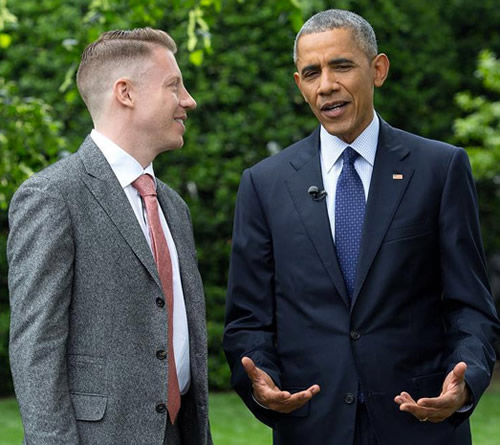 又一位说唱歌手和美国总统奥巴马有联系..奥巴马联系他来说点Eminem曾经经历的事情..他是Macklemore (照片)