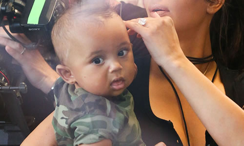 酷..Kanye West儿子拥有这样的嘻哈发型..妈妈卡戴珊的杰作 (照片)