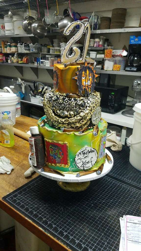 最Krazy的蛋糕了..Chief Keef的这个Birthday Cake有“毒” (照片)