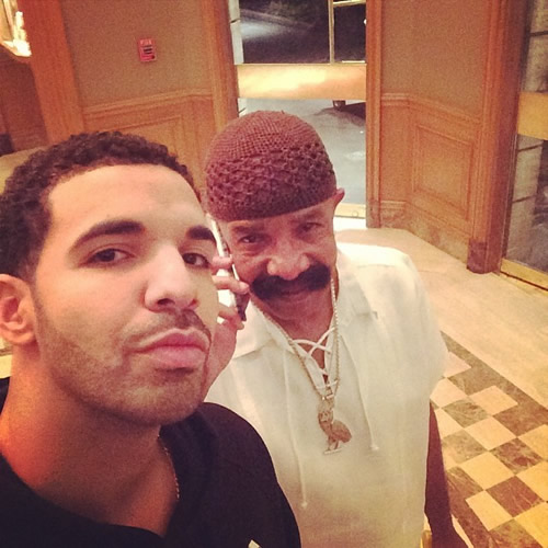 比Drake还销魂..Drake老爸Dennis Graham放出R&B歌曲视频片段..这声音这样子 (短视频)
