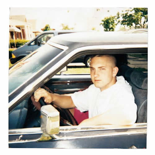 好久不见的Rap God Eminem放出这视频让人更加期待新专辑 (视频)