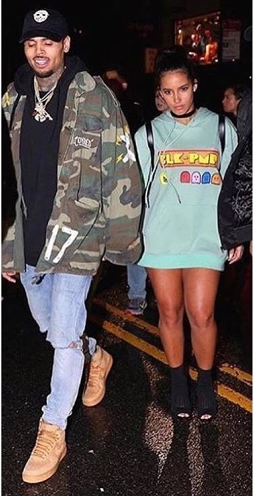 几个意思? Rihanna和前男友Chris Brown去同一个夜店..然后Breezy牵手漂亮好友 (照片)