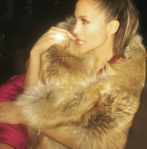 Wow!! Drake和Jennifer Lopez的感情已经上升到这个地步了..Rihanna什么感受? (照片/视频) 