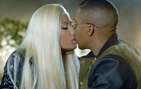 Wow..想不到Nicki Minaj和Nas擦出了火花..他们公开亲密举动 (照片)