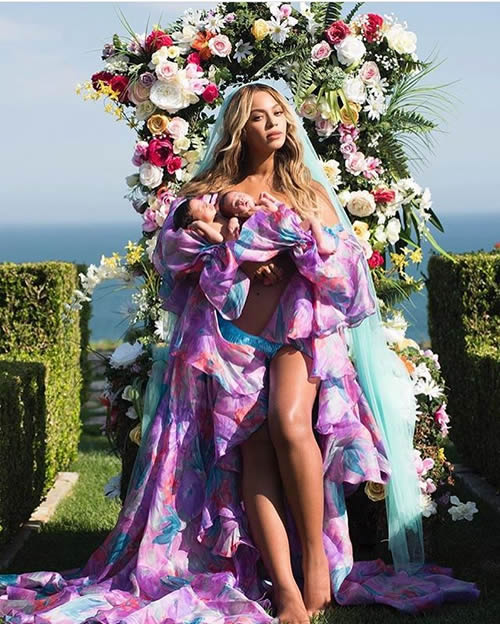 JAY Z和Beyonce双胞胎曝光，Sir Carter和Rumi Carter，出生一个月。必须恭喜... ​​​​