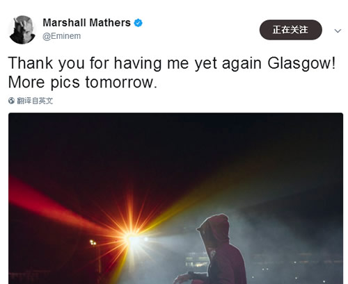 有Eminem在的地方就有艺术..他放出在英国Glasgow音乐节最新现场的演出照片..Dope