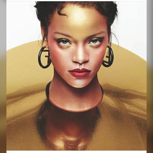 Sexy的Rihanna献身Elle杂志