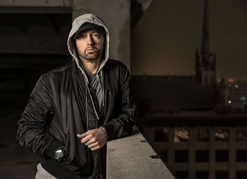 Rap God Eminem和他的强大后盾..Slim Shady是世界上和黑人群体混得最好的白人...