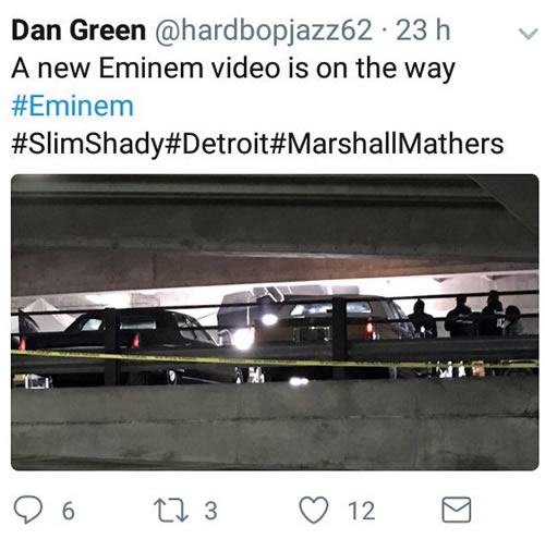 暴风雨前的宁静..Eminem被Stan拍到正在拍摄新MV，又来到停车场