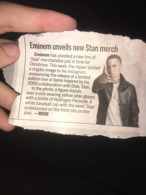 当我们已经忘记什么是报纸的时候，Eminem的消息出现在英国The Sun太阳报和多伦多太阳报Toronto Sun.. 