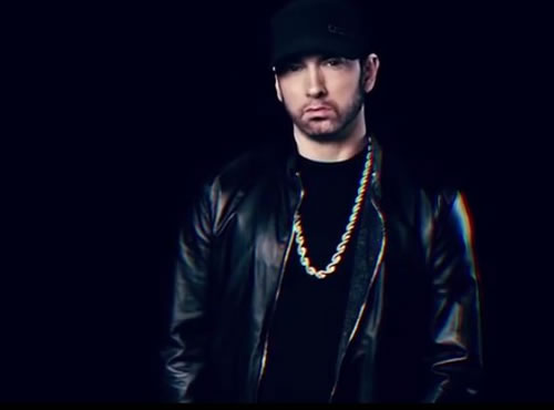 来了！相当昂贵的演出..Eminem继续搬出交响乐团来到SNL高端演出新专辑第一单曲Walk on Water